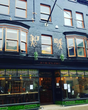 Jet Black Jewel, Whitby